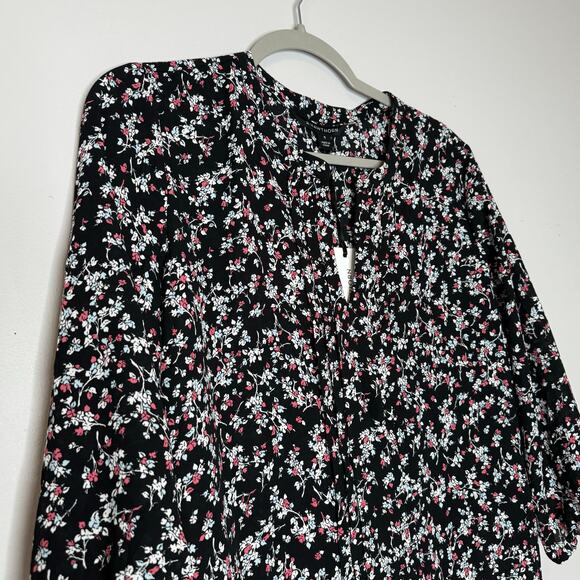 41 Hawthorn Split Neck Blouse Black Floral 3/4 Sleeve NWT Size Medium - Picture 3 of 8